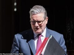 Keir Starmer obliga a su gabinete a emitir declaraciones de apoyo para intentar abordar la crisis de liderazgo, pero tres grandes bestias se niegan a hacerlo.
