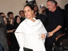 ¿Meghan está a punto de lanzar su propia línea de ropa? Las tablas de tallas de camisetas unisex aparecen misteriosamente y luego desaparecen de su sitio web como siempre
