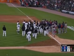 La estrella de los Tigres fue criticada por su propio manager después de golpear a su rival con un lanzamiento de 94 mph… provocando una furiosa reacción