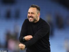 El ex entrenador de la Premier League llama a Roberto De Zerbi un ‘A**HOLE’ después del altercado entre el técnico de los Spurs y el jugador en el campo de entrenamiento de Marsella.