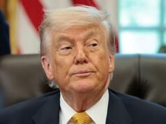 El séquito de Trump entra en pánico por el baño de sangre de mitad de mandato de la guerra de Irán mientras la gasolina a 4,58 dólares y el aumento de las tarifas aéreas golpean a los estadounidenses