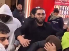 Zahra Ahmad, miembro del séquito de la esposa de ISIS, llama ‘mierda’ al periodista durante escenas salvajes en el aeropuerto de Melbourne
