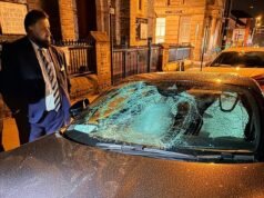 El Ferrari del concejal musulmán de Oldham destruido en un ‘ataque selectivo’ mientras observaba el recuento de las elecciones