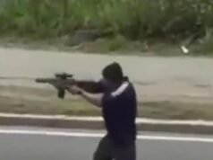 Furia cuando un hombre armado abre fuego contra autos en un ataque aterrador después de ser liberado por el MISMO crimen