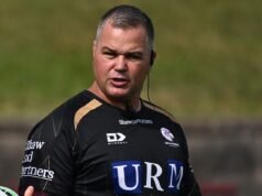 El entrenador despedido de la NRL, Anthony Seibold, encuentra un nuevo trabajo en el último lugar que cabría esperar: “desempeñará un pequeño papel en ello”