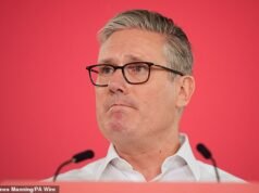 Entran los verdugos: el enfrentamiento en el gabinete comienza para Starmer cuando recibe OTRA renuncia, con Streeting “listo para asestar un golpe mortal”
