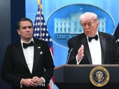 La escalofriante nota de “traición” de Trump se revela mientras persigue a los filtradores de la guerra de Irán… y la bomba israelí provoca furia