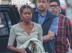 Michelle Obama luce alarmantemente delgada durante una cena en Beverly Hills con Malia y Sasha, mientras la ausencia de Barack alimenta nuevos rumores sobre su matrimonio.