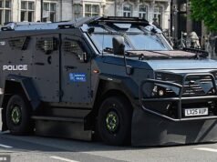La Policía Metropolitana pide vehículos blindados mientras Londres se prepara para el día de protestas encabezadas por los pro palestinos y Tommy Robinson