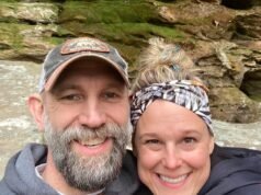 Una pareja de Michigan abusó de sus hijos adoptados y los encerró en camisas de fuerza y jaulas para perros