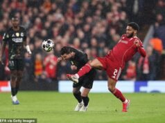 Revelado: Dos gigantes europeos están interesados en el defensa del Liverpool Joe Gómez, que se espera que deje el club este verano