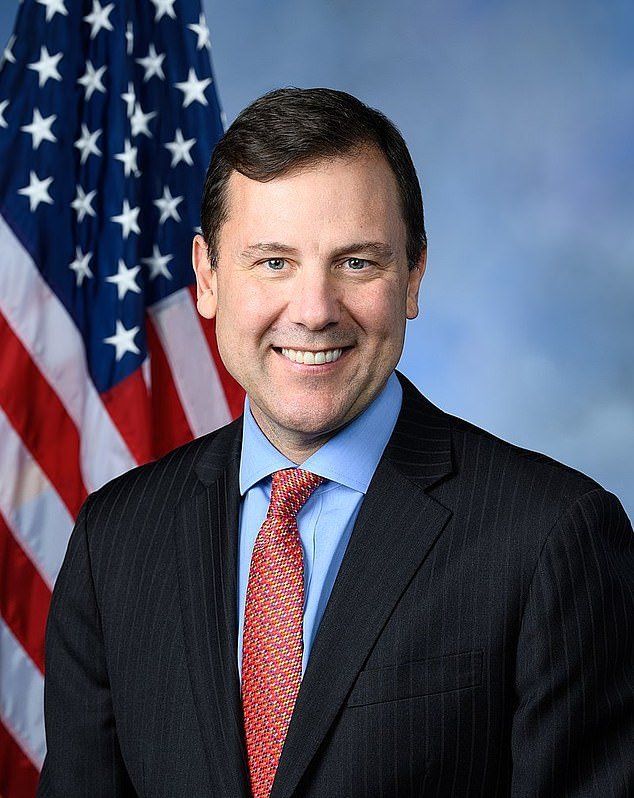 108608755-15841557-New_Jersey_Republican_Tom_Kean_Jr_in_his_Congressional_portrait-a-1_1779468713426.jpeg