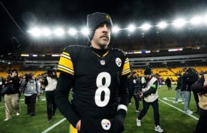 ¡Aaron Rodgers está de regreso! El mariscal de campo firma oficialmente un mega acuerdo con los Pittsburgh Steelers para jugar la temporada número 22 de la NFL