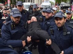 La policía busca a siete sospechosos de una manifestación pro-palestina por crímenes de odio mientras revelan detalles de 43 arrestos en protestas rivales en una operación de £4,5 millones