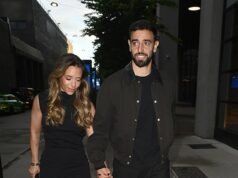 Las estrellas del Man United y sus WAG salen por la noche en un bar griego para celebrar el último partido en casa de la temporada, pero falta un jugador.