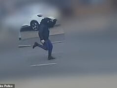 Niño de 17 años arrestado por intento de asesinato después de que un caminante fuera ‘apuñalado por la espalda en un campo de golf’: un hombre de unos 60 años en estado crítico en el hospital