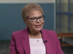 La alcaldesa de Los Ángeles, Karen Bass, SE RÍE cuando se le pregunta por qué se vio seriamente incumplida su promesa de acabar con la falta de vivienda en las calles para 2026.