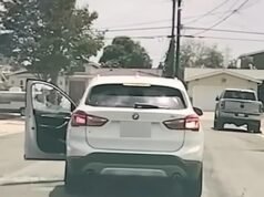 Un nuevo video de pesadilla con cámara para tablero muestra a los tiradores de una mezquita de San Diego abriendo fuego contra un paisajista inocente cuando pasan a su lado