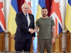 Los laboristas financian el esfuerzo bélico de Putin: el primer ministro “patético” es criticado por su decisión de suavizar las sanciones al petróleo ruso