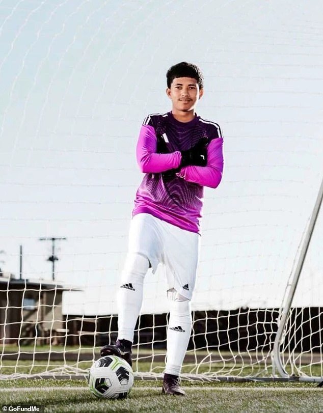 108759905-15834425-Texas_high_school_senior_Luis_Fernando_Cabrera_Chavarria_is_taki-a-7_177931108738.jpeg