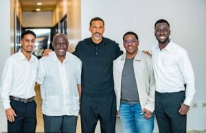 Rio Ferdinand está acusado de “lavado deportivo” después de apoyar públicamente al gobierno de Tanzania, donde están matando manifestantes y equipos de vigilancia rastrean a los homosexuales, durante una visita de lujo.