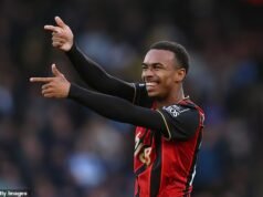 El Chelsea se une a la carrera con el Arsenal por la estrella del Bournemouth, de 19 años, después de una brillante temporada en la Premier League