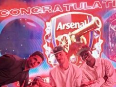 Revelado: Cómo Mikel Arteta tuvo que SALTARSE el momento de la victoria del Arsenal para regresar a casa con su esposa e hijos, antes de apresurarse a unirse a sus jugadores victoriosos en un lujoso club nocturno de Londres hasta la madrugada.