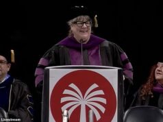 Caos en la graduación universitaria de Arizona cuando se ignoran los nombres de los estudiantes, lo que provoca abucheos