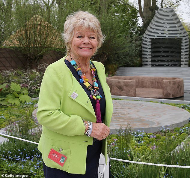 108800117-15840675-TV_presenter_Judith_Chalmers_has_died_at_the_age_of_90_after_a_l-m-35_17794504225.jpeg