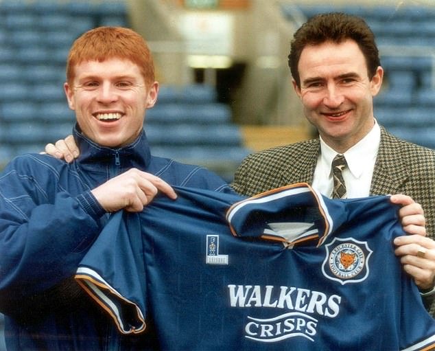 108809191-15841209-Martin_O_Neill_signed_a_fresh_faced_Neil_Lennon_for_Leicester_fr-a-2_177948601752.jpeg