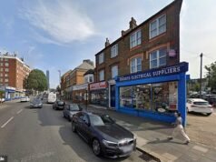 Hombre arrestado después de que cinco personas fueran apuñaladas en un ataque a plena luz del día en una calle de Londres