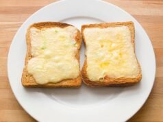 El queso tostado es malo para la salud intestinal, pero el queso cheddar sin derretir tiene un efecto positivo