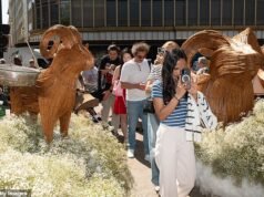 El Chelsea Flower Show está siendo calificado de “horrible” debido a las grandes multitudes y la afluencia de personas influyentes, mientras se insta a los organizadores a renovar el evento.