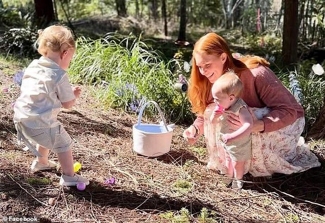 108841509-15845335-The_two_little_boys_are_seen_alongside_their_mother_Lizzie_Tomic-a-12_17796693969.jpeg