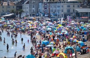 ¿Alguna vez has puesto tus sábanas en el congelador? Diez cosas que hacer ahora para dormir bien a pesar de la ola de calor