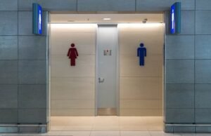 Las universidades TODAVÍA no excluirán a los hombres de los espacios para mujeres a pesar del fallo de la Corte Suprema