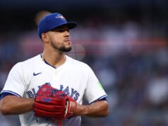 El lanzador de los Azulejos José Berríos se somete a una cirugía Tommy John