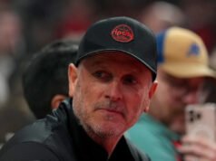 Según los informes, los Trail Blazers liderados por Tom Dundon despidieron a unas 70 personas en la primavera como parte de un esfuerzo de reducción de costos.