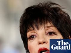 Los compradores de las memorias de Liza Minnelli afirman que no estaban firmadas a mano | Lisa Minnelli