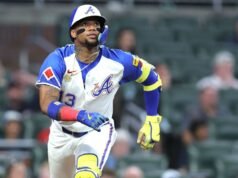 Ronald Acuña Jr. de los Bravos, fuera por distensión en el tendón de la corva, requiere resonancia magnética