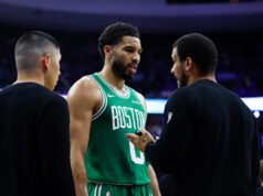 Jayson Tatum de los Celtics descartado para el Juego 7 contra los 76ers debido a rigidez en la rodilla izquierda