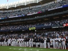 Los Yankees rinden homenaje al ‘icónico’ John Sterling durante y después de la victoria