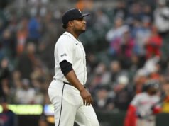 El lanzador de los Tigres, Framber Valdez, acepta una suspensión de 5 juegos por lanzarle a Trevor Story de los Medias Rojas