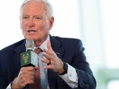 El propietario de los Bucks, Haslam, quiere que el futuro de Giannis se resuelva antes del draft de la NBA