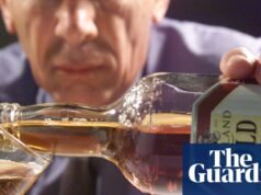 ¿Vieja gallina española? Dueño de Estrella compra la marca de cerveza Greene King | Rey Verde