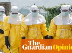 La visión de The Guardian sobre la lucha contra el Ébola: los patógenos no son los únicos que matan | Editorial
