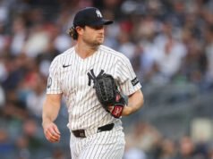 El as de los Yankees, Gerrit Cole, hace su debut en la temporada con 6 entradas en blanco en la derrota 4-2 ante los Rays.