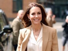 Kate Middleton lució este estilo de suéter para fotos familiares