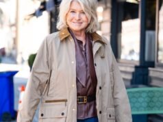 El estilo ventoso de falda vaquera de Martha Stewart es mejor que los vaqueros