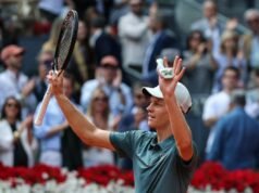 Jannik Sinner dice que la adrenalina lo lleva más allá de la fatiga durante su carrera hacia la final del Abierto de Madrid